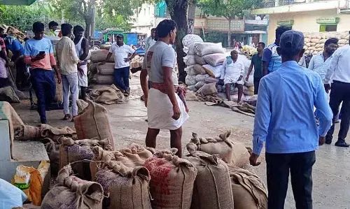 कीमतें उलट गईं; किसान परेशान