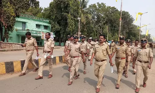 RSS के जुलूस की इजाज़त नहीं मिली, चित्तपुर में पुलिस ने परेड की RSS के जुलूस की इजाज़त नहीं मिली, चित्तपुर में पुलिस ने परेड की