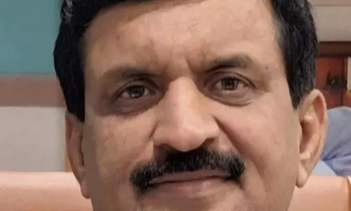 पटाखों को सावधानी से चलावें : डॉ दिनेश मिश्र पटाखों को सावधानी से चलावें : डॉ दिनेश मिश्र