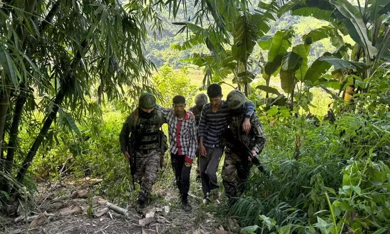 Assam राइफल्स ने एनएससीएन-के समूह द्वारा अपहृत दो मजदूरों को बचाया Assam राइफल्स ने एनएससीएन-के समूह द्वारा अपहृत दो मजदूरों को बचाया
