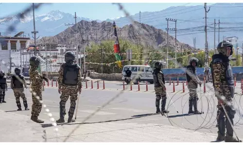 Ladakh के नेता 22 अक्टूबर को गृह मंत्रालय के साथ राज्य का दर्जा और छठी अनुसूची पर चर्चा करेंगे Ladakh के नेता 22 अक्टूबर को गृह मंत्रालय के साथ राज्य का दर्जा और छठी अनुसूची पर चर्चा करेंगे