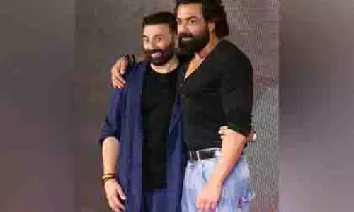 Bobby Deol, ईशा देओल ने सनी देओल को जन्मदिन की हार्दिक शुभकामनाएं दीं Bobby Deol, ईशा देओल ने सनी देओल को जन्मदिन की हार्दिक शुभकामनाएं दीं