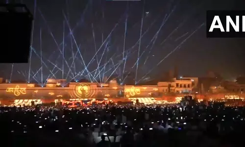 अयोध्या में इतिहास रचता दीपोत्सव: 28 लाख दीपों से जगमगाई रामनगरी, बना वर्ल्ड रिकॉर्ड