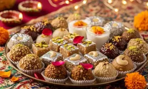 दिवाली परHealth भी ज़रूरी, मिठाइयों को लेकर कार्डियोलॉजिस्ट की चेतावनी