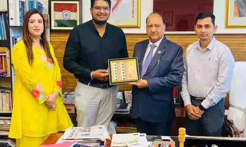 डाक विभाग ने Shakti K Gupta को व्यक्तिगत डाक टिकट देकर सम्मानित किया डाक विभाग ने Shakti K Gupta को व्यक्तिगत डाक टिकट देकर सम्मानित किया