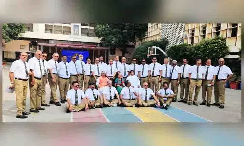 Hyderabad: लिटिल फ्लावर हाई स्कूल के 1975 बैच ने स्वर्ण जयंती पुनर्मिलन मनाया Hyderabad: लिटिल फ्लावर हाई स्कूल के 1975 बैच ने स्वर्ण जयंती पुनर्मिलन मनाया