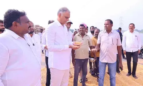 Harish Rao ने किसानों की उपेक्षा के लिए सीएम रेवंत रेड्डी की आलोचना की