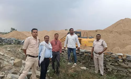 कलेक्टर की सख्ती से जिले में 10 अवैध रेत भंडारण की होगी नीलामी कलेक्टर की सख्ती से जिले में 10 अवैध रेत भंडारण की होगी नीलामी