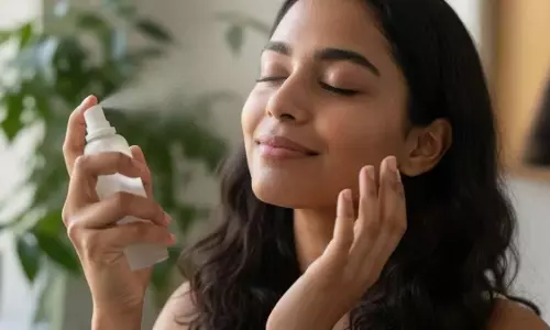 हर Skin टाइप के लिए घर पर बनाएं नेचुरल फेस टोनर, ऑयली से ड्राई तक सबके लिए असरदार हर Skin टाइप के लिए घर पर बनाएं नेचुरल फेस टोनर, ऑयली से ड्राई तक सबके लिए असरदार
