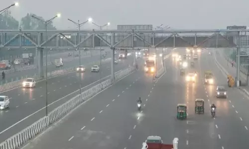 त्योहारों के उत्साह के बीच दिल्ली में खराब हवा जारी रहने पर CAQM ने GRAP 2 लागू किया त्योहारों के उत्साह के बीच दिल्ली में खराब हवा जारी रहने पर CAQM ने GRAP 2 लागू किया