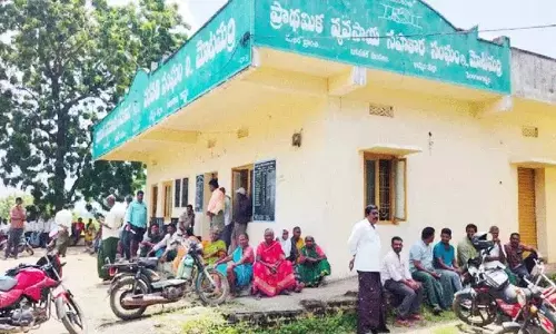हरिश राव का मुख्यमंत्री रेवंत रेड्डी पर हमला — “किसानों की अनदेखी, मंडियों में खरीद केंद्र तक नहीं खुले” हरिश राव का मुख्यमंत्री रेवंत रेड्डी पर हमला — “किसानों की अनदेखी, मंडियों में खरीद केंद्र तक नहीं खुले”