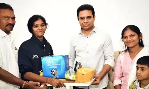 KT Rama Rao ने पैराथलीट आर्चना को साउथ एशियन चैंपियनशिप के लिए वित्तीय मदद दी KT Rama Rao ने पैराथलीट आर्चना को साउथ एशियन चैंपियनशिप के लिए वित्तीय मदद दी