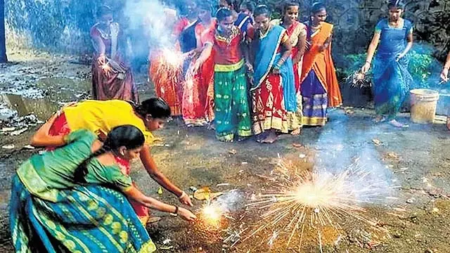 Tamil Nadu : दिवाली का त्यौहार उत्साह का उत्सव है Tamil Nadu : दिवाली का त्यौहार उत्साह का उत्सव है