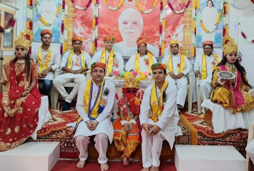 Farrukhabad: ईश्वरी विश्वविद्यालय में दीपावली के अवसर पर आध्यात्मिक कार्यक्रम Farrukhabad: ईश्वरी विश्वविद्यालय में दीपावली के अवसर पर आध्यात्मिक कार्यक्रम