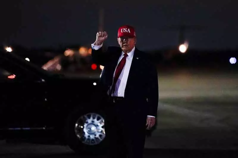 Trump ने यूक्रेन के डोनबास क्षेत्र को काटने की बात कही रूसी आक्रमण रोकने के लिए Trump ने यूक्रेन के डोनबास क्षेत्र को काटने की बात कही रूसी आक्रमण रोकने के लिए