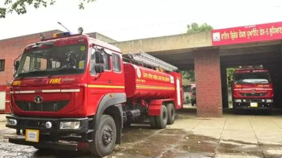 Jind: दीपावली पर फायर ब्रिगेड कर्मचारी मुस्तैद, सुरक्षा सुनिश्चित Jind: दीपावली पर फायर ब्रिगेड कर्मचारी मुस्तैद, सुरक्षा सुनिश्चित