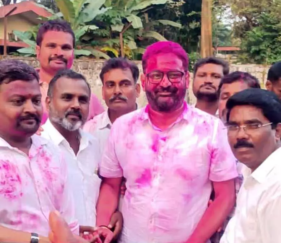 BDCC चुनाव: निखिल कट्टी के नेतृत्व में जीत का जश्न BDCC चुनाव: निखिल कट्टी के नेतृत्व में जीत का जश्न