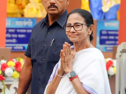 पश्चिम बंगाल की CM ममता बनर्जी ने दिवाली पर एकता का संदेश दिया पश्चिम बंगाल की CM ममता बनर्जी ने दिवाली पर एकता का संदेश दिया