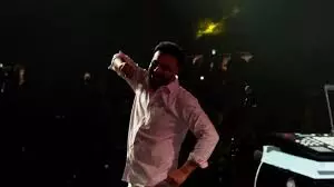 Chandigarh: गीत ‘ब्लैक दीवाली’ विवादित, टाइटल परिवर्तन की मांग बढ़ी Chandigarh: गीत ‘ब्लैक दीवाली’ विवादित, टाइटल परिवर्तन की मांग बढ़ी