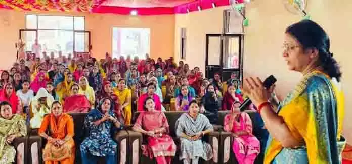 आत्मनिर्भर भारत की परिकल्पना को साकार करने में महिलाओं की अहम भूमिका: Sanjita Dogra आत्मनिर्भर भारत की परिकल्पना को साकार करने में महिलाओं की अहम भूमिका: Sanjita Dogra