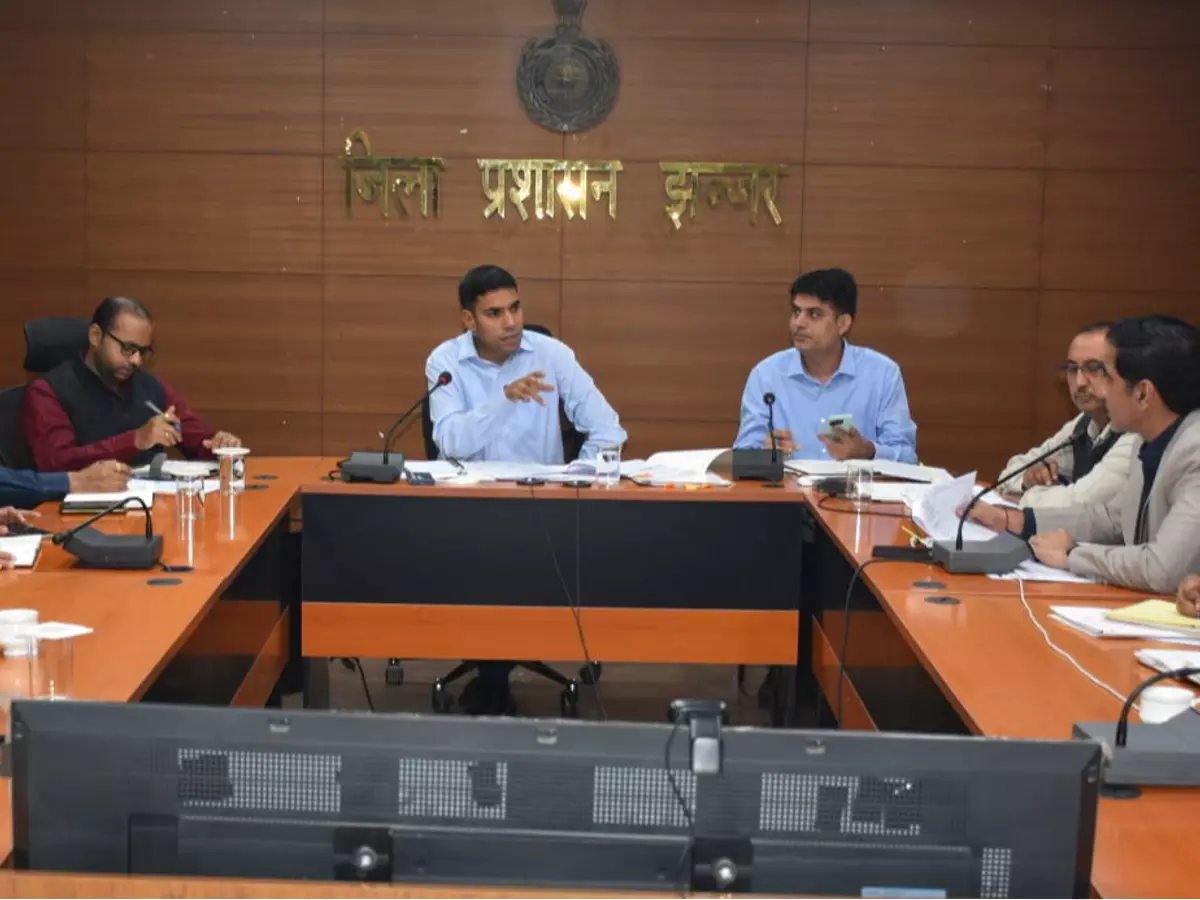 Jhajjar: प्रदूषण बढ़ने पर झज्जर में ग्रैप-2, जनता से जिम्मेदारी की मांग Jhajjar: प्रदूषण बढ़ने पर झज्जर में ग्रैप-2, जनता से जिम्मेदारी की मांग