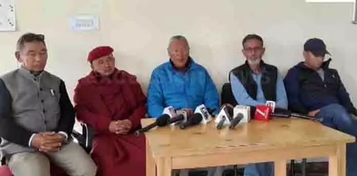 गृह मंत्रालय ने 22 अक्टूबर को नई दिल्ली में LAB और केडीए नेताओं को वार्ता के लिए आमंत्रित किया गृह मंत्रालय ने 22 अक्टूबर को नई दिल्ली में LAB और केडीए नेताओं को वार्ता के लिए आमंत्रित किया
