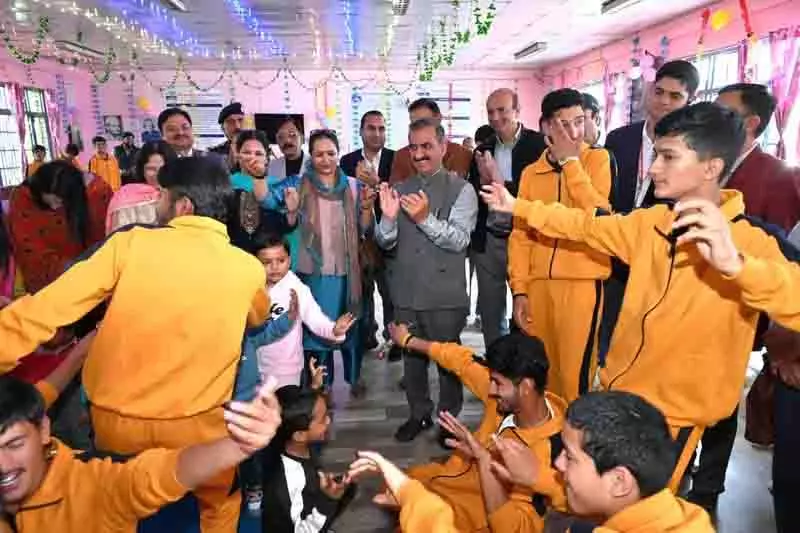 अनाथ और कमजोर बच्चों के लिए नई कल्याणकारी योजनाएं जल्द: Himachal CM अनाथ और कमजोर बच्चों के लिए नई कल्याणकारी योजनाएं जल्द: Himachal CM