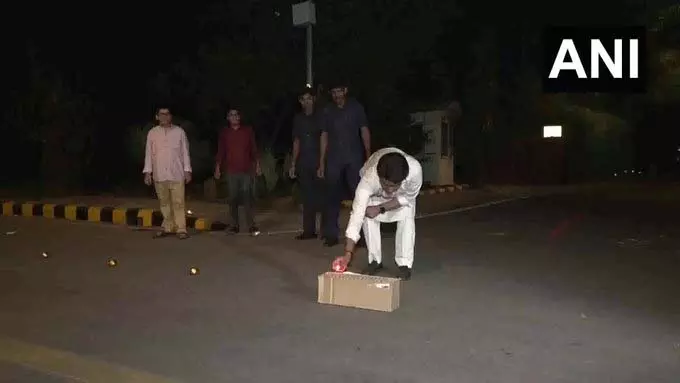 दिल्ली: उपाध्यक्ष कुलजीत सिंह चहल ने पटाखे फोड़कर मनाई दिवाली दिल्ली: उपाध्यक्ष कुलजीत सिंह चहल ने पटाखे फोड़कर मनाई दिवाली