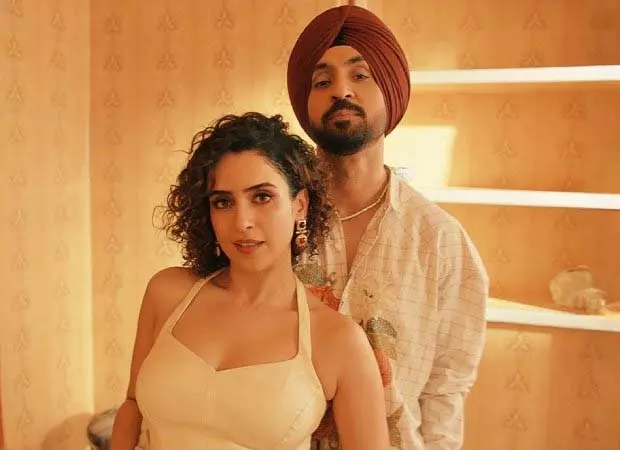 दिलजीत दोसांझ और सान्या मल्होत्रा ने Charmer में मंत्रमुग्ध कर दिया दिलजीत दोसांझ और सान्या मल्होत्रा ने Charmer में मंत्रमुग्ध कर दिया