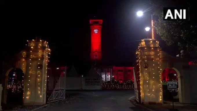 पटना: दिवाली पर बिहार विधानसभा और सचिवालय रोशनी से जगमगाए पटना: दिवाली पर बिहार विधानसभा और सचिवालय रोशनी से जगमगाए