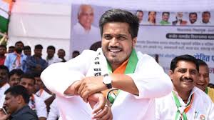 NCP (SP) विधायक रोहित पवार कृषि ऋण माफी की मांग को लेकर भूख हड़ताल करेंगे