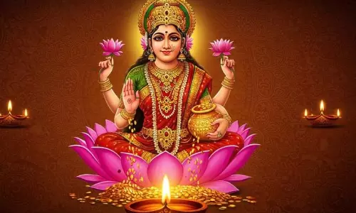 Diwali 2025: घर पर कैसे करें लक्ष्मी पूजन, जानें विधि, सामग्री और शुभ मुहूर्त Diwali 2025: घर पर कैसे करें लक्ष्मी पूजन, जानें विधि, सामग्री और शुभ मुहूर्त