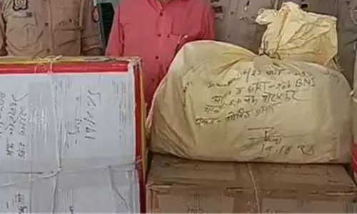 UP News: कृषक एक्सप्रेस से कुंटल विस्फोटक बरामद UP News: कृषक एक्सप्रेस से कुंटल विस्फोटक बरामद