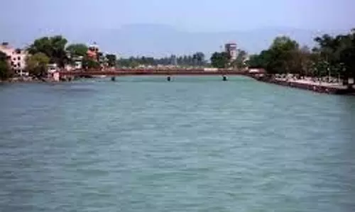 MP News:    गंगा नदी में गिरने के बाद से सॉफ्टवेयर इंजीनियर लापता,परिजनों का  बुरा हाल