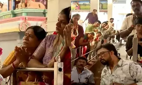 Diwali : मंदिरों में भक्तों की भीड़
