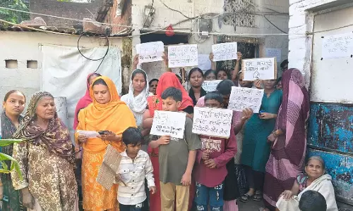 Bhopal : बेदखली नोटिस ने मानस भवन के पीछे झुग्गी बस्ती की दिवाली फीकी कर दी Bhopal : बेदखली नोटिस ने मानस भवन के पीछे झुग्गी बस्ती की दिवाली फीकी कर दी