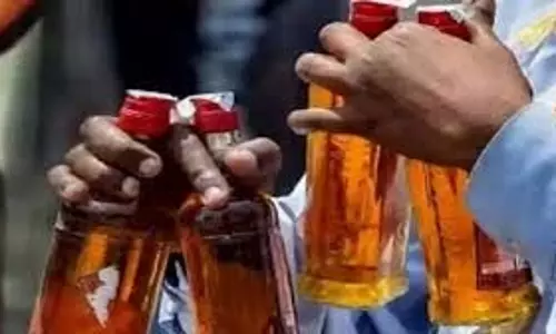 MP News: देशी शराब से भरी क्रेटा कार जब्त, आरोपियों की तलाश