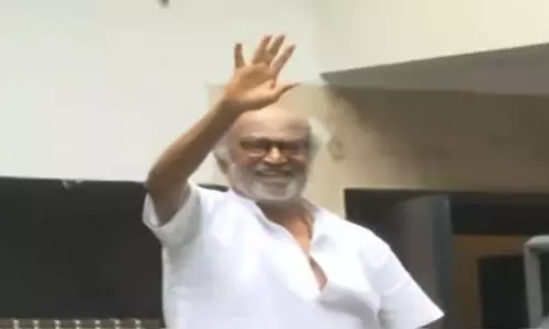 Rajinikanth ने अपने फैंस को दिवाली की शुभकामनाएं दी Rajinikanth ने अपने फैंस को दिवाली की शुभकामनाएं दी