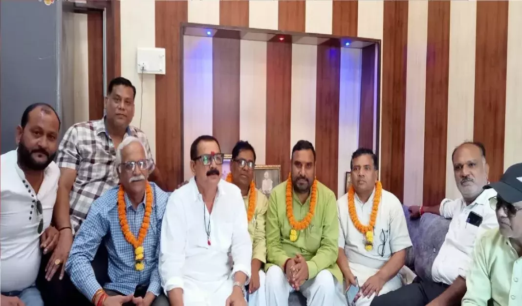 Farrukhabad: अधिक मतदान कर जीत सुनिश्चित करें, मानवेंद्र सिंह का संदेश
