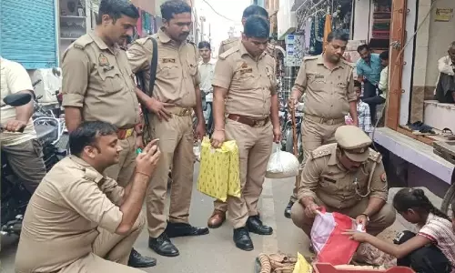 Kayamganj: पुलिस की पहल से बेटियों के लिए रोशन हुई दीपावली
