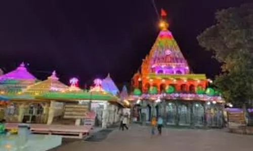 Ujjain: दिवाली से पहले महाकाल मंदिर में नई धुन, महाकाल बैंड की प्रस्तुति Ujjain: दिवाली से पहले महाकाल मंदिर में नई धुन, महाकाल बैंड की प्रस्तुति