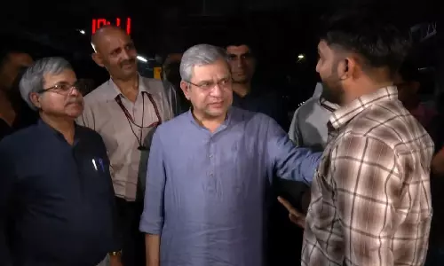 रेल मंत्री ने त्योहारों की भीड़ पर कहा – पर्याप्त ट्रेनें हैं, घबराने की जरूरत नहीं रेल मंत्री ने त्योहारों की भीड़ पर कहा – पर्याप्त ट्रेनें हैं, घबराने की जरूरत नहीं