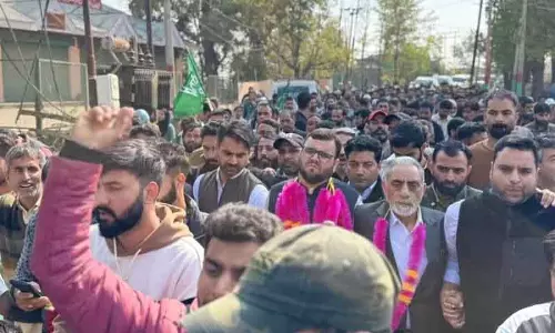 PDP के आगा मुंतज़िर ने बडगाम विधानसभा सीट के लिए नामांकन दाखिल किया