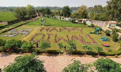Haryana के राज्यपाल और मुख्यमंत्री ने दिवाली की हार्दिक शुभकामनाएं दीं Haryana के राज्यपाल और मुख्यमंत्री ने दिवाली की हार्दिक शुभकामनाएं दीं