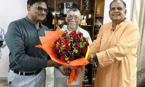 Bareilly: दीपावली पर राज्यपाल भवन में लगी बधाई देने वालों की कतार Bareilly: दीपावली पर राज्यपाल भवन में लगी बधाई देने वालों की कतार