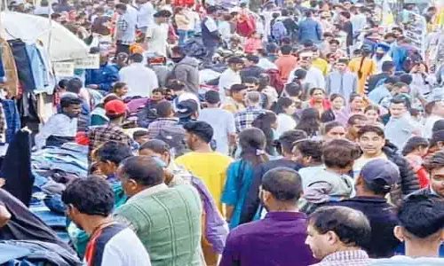 Kullu Dussehra में भक्ति और वाणिज्य का संगम Kullu Dussehra में भक्ति और वाणिज्य का संगम