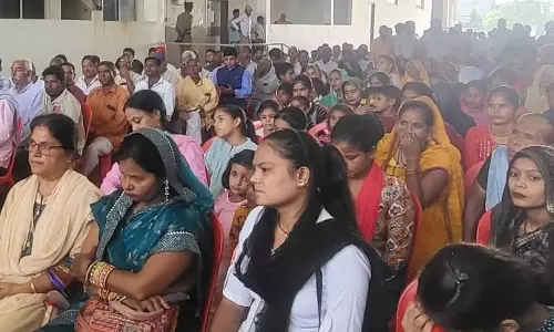 Bareilly: दिवाली मेले में मंत्री ने बच्चों संग बांटी खुशियां Bareilly: दिवाली मेले में मंत्री ने बच्चों संग बांटी खुशियां