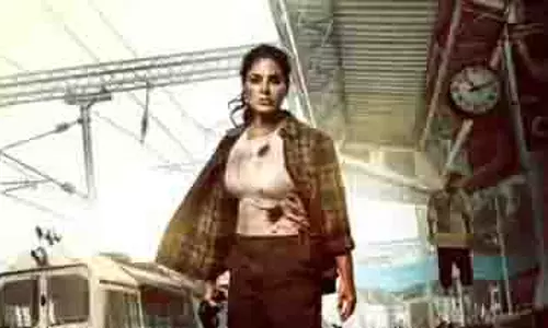 संयुक्ता अभिनीत The Black Gold का फर्स्ट लुक पोस्टर जारी संयुक्ता अभिनीत The Black Gold का फर्स्ट लुक पोस्टर जारी
