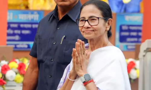 पश्चिम बंगाल की CM ममता बनर्जी ने दिवाली पर एकता का संदेश दिया पश्चिम बंगाल की CM ममता बनर्जी ने दिवाली पर एकता का संदेश दिया