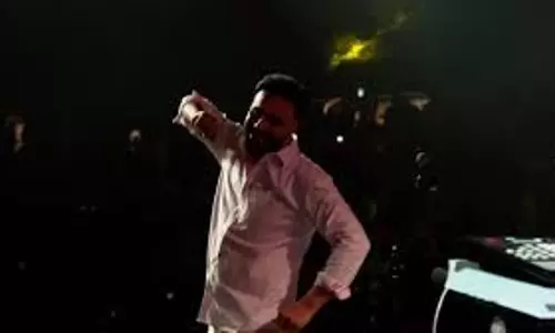 Chandigarh: गीत ‘ब्लैक दीवाली’ विवादित, टाइटल परिवर्तन की मांग बढ़ी Chandigarh: गीत ‘ब्लैक दीवाली’ विवादित, टाइटल परिवर्तन की मांग बढ़ी